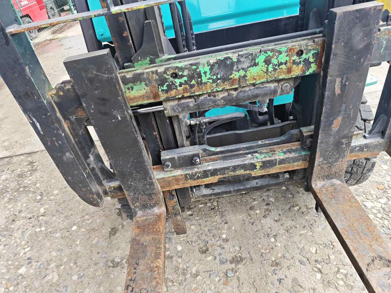 Мотокар Yale Газ/бензин, снимка 4 - Индустриална техника - 54079730