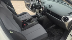Mazda 2 - 2900 € / 5671.91 лв. - 67292747 11