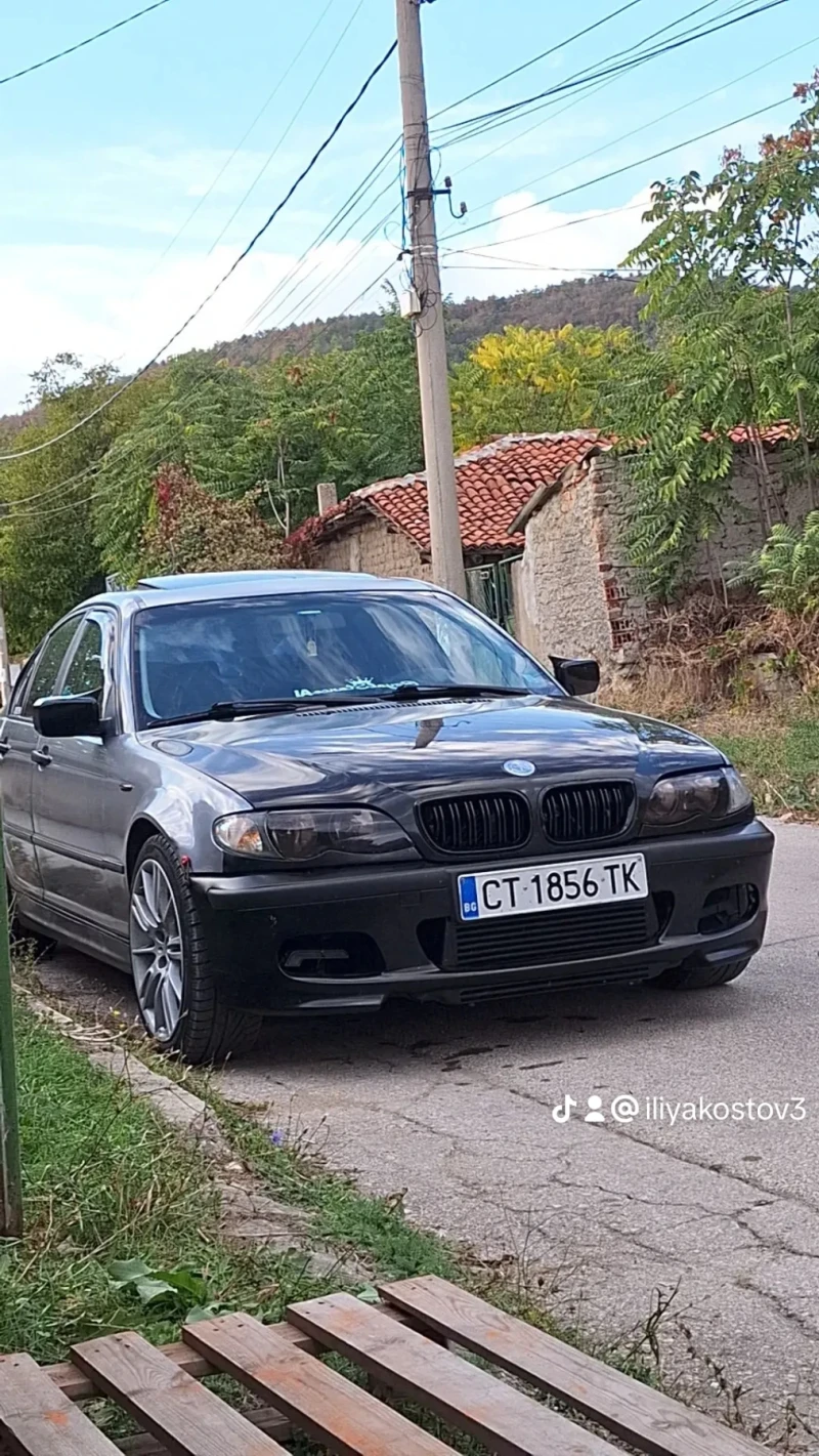 BMW 330 Хибридно турбо, снимка 5 - Автомобили и джипове - 47623591