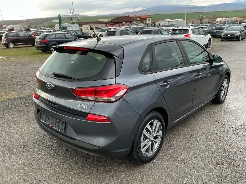 Hyundai I30 1.6 CRDI, снимка 8 - Автомобили и джипове - 49534495