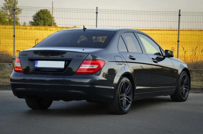 Mercedes-Benz C 250, снимка 15 - Автомобили и джипове - 52480566