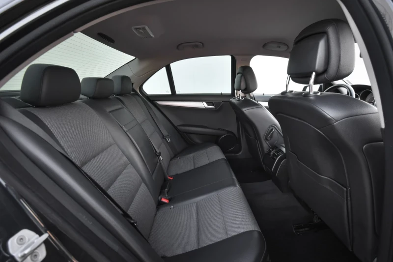 Mercedes-Benz C 250, снимка 9 - Автомобили и джипове - 52480566