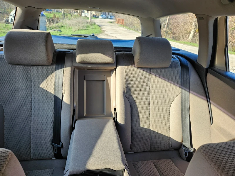 VW Passat 2.0 ДИЗЕЛ 140 КАМЕРА 6СК, снимка 7 - Автомобили и джипове - 52503697