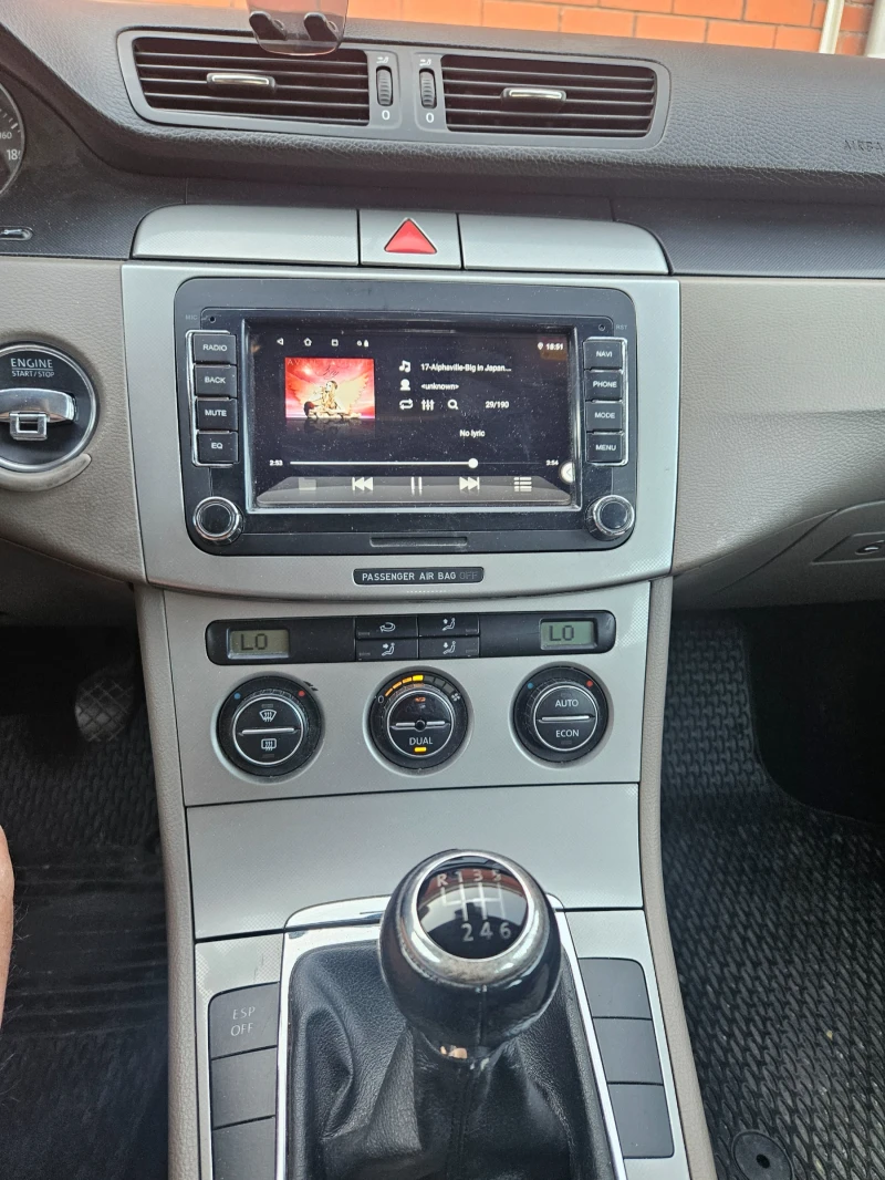 VW Passat 2.0 ДИЗЕЛ 140 КАМЕРА 6СК, снимка 16 - Автомобили и джипове - 52503697