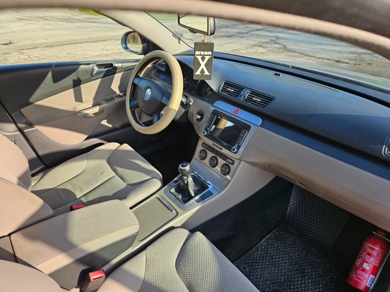 VW Passat 2.0 ДИЗЕЛ 140 КАМЕРА 6СК, снимка 8 - Автомобили и джипове - 52503697