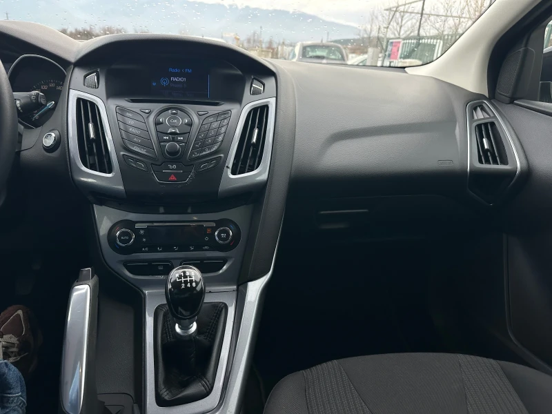 Ford Focus 1.6i, снимка 15 - Автомобили и джипове - 52688940