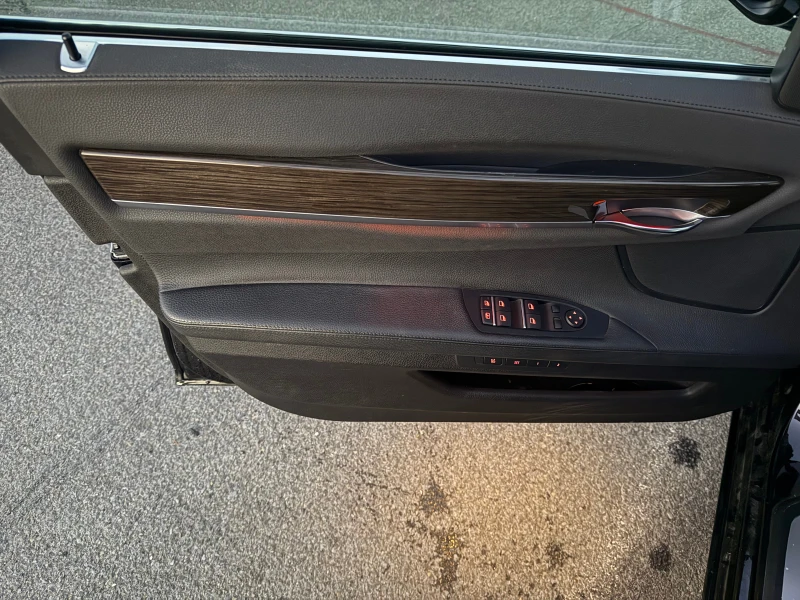 BMW 740 xDrive, снимка 6 - Автомобили и джипове - 53100933