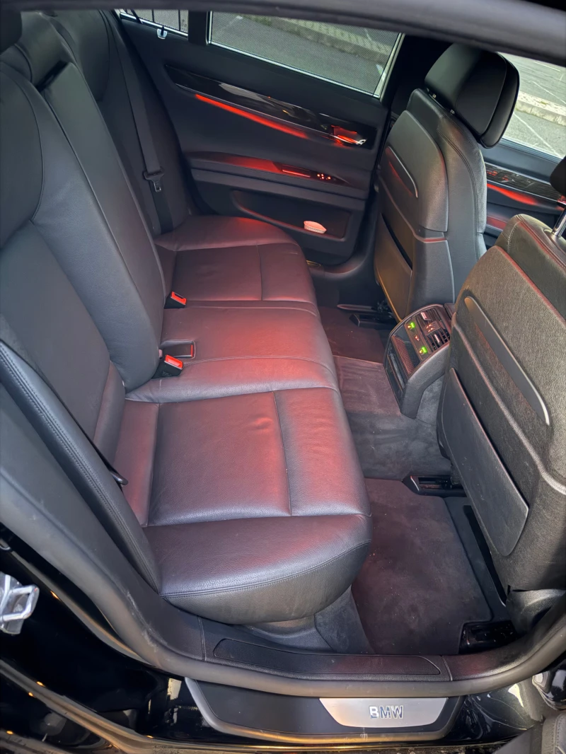 BMW 740 xDrive, снимка 10 - Автомобили и джипове - 53100933