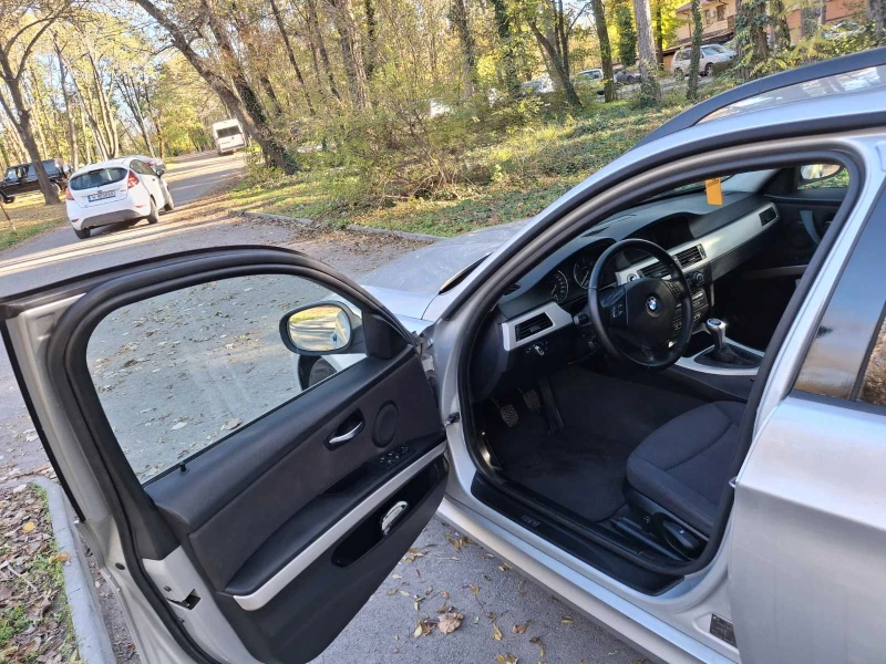 BMW 320, снимка 13 - Автомобили и джипове - 53153706