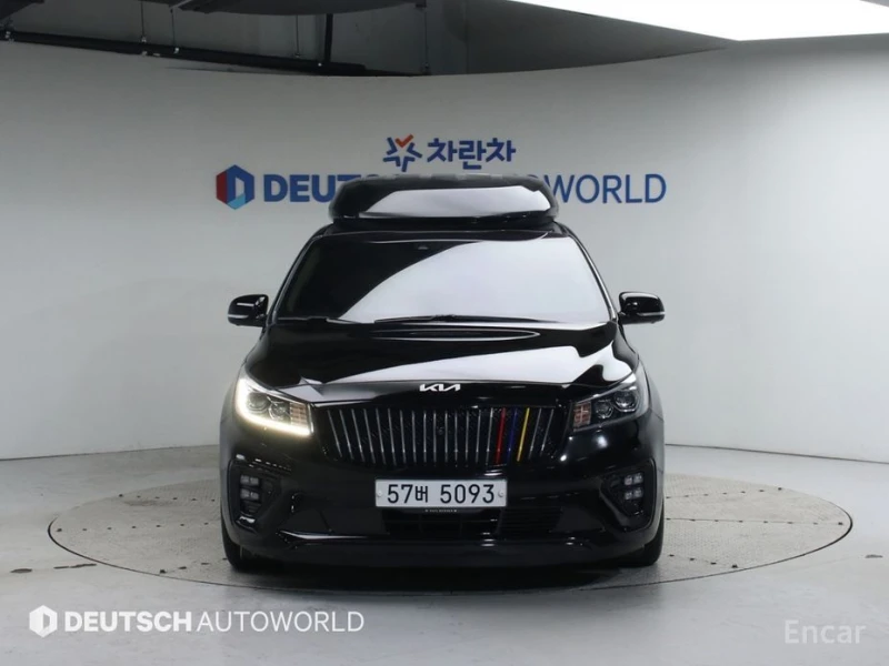 Kia Carnival, снимка 3 - Автомобили и джипове - 53256751