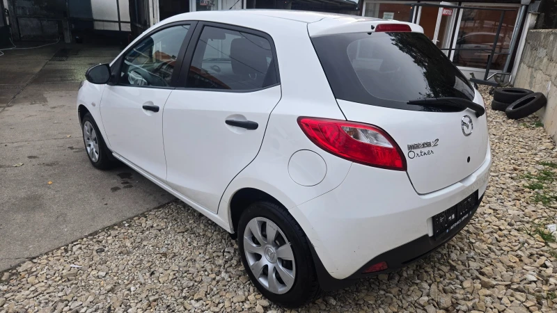 Mazda 2, снимка 5 - Автомобили и джипове - 53398621