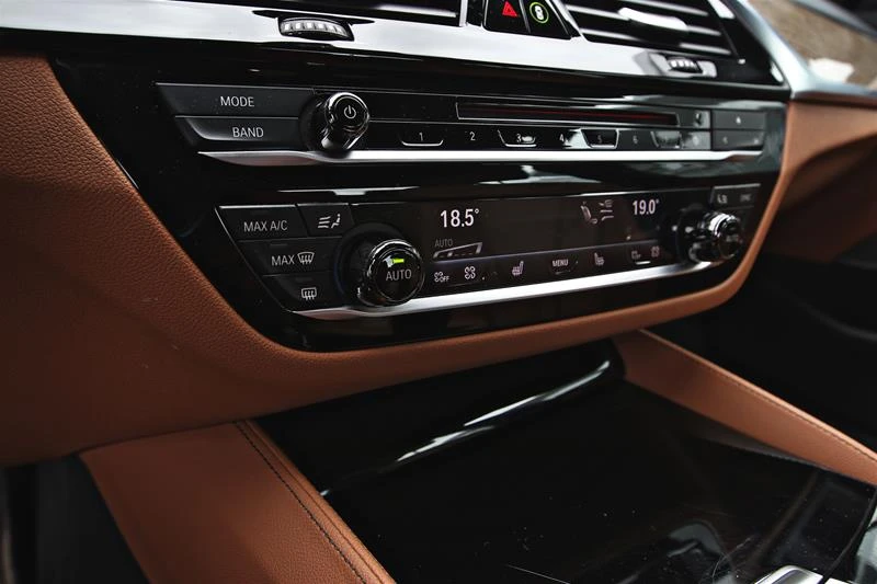 BMW 540 2018 BMW 5 Series 540i xDrive Sedan AWD | Mobile.bg � ����������� 12