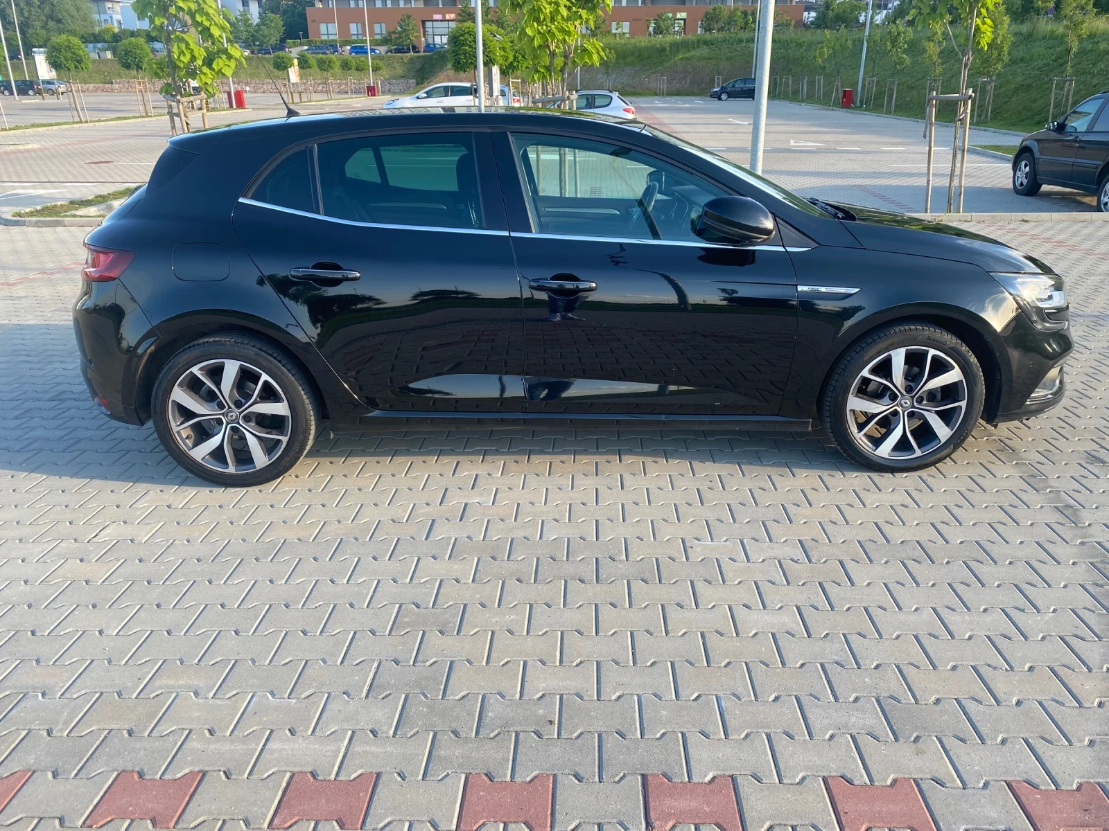 Renault Megane 1.2 TCe BOSE EDITION - изображение 4