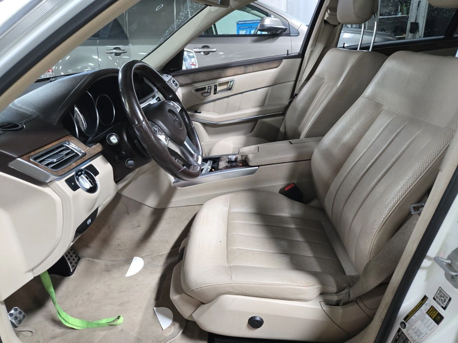 Mercedes-Benz E 400 Adaptive Cruise/Keyless/360 камера/Parking Assist - изображение 7