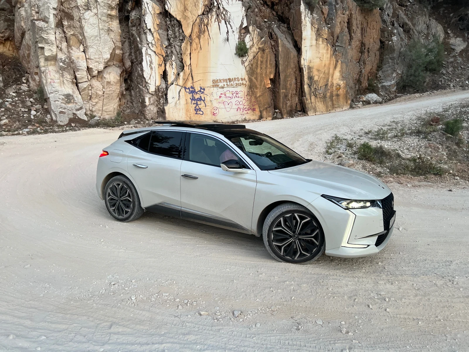 DS DS 4 E-Tense  La Premiere | Mobile.bg   1