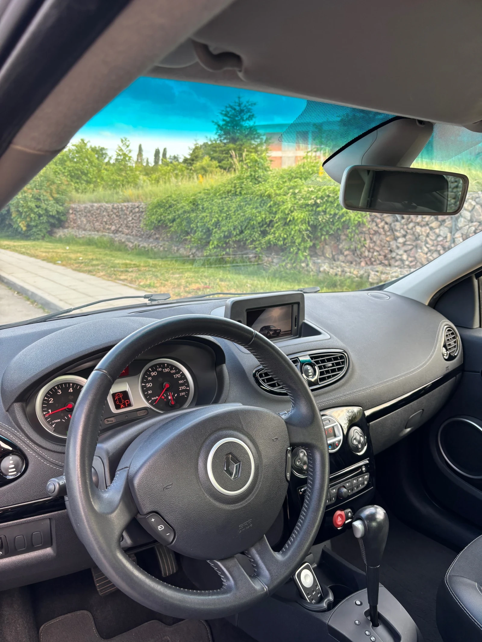 Renault Clio 1.6i Automatic Dynamique TomTom  - изображение 9