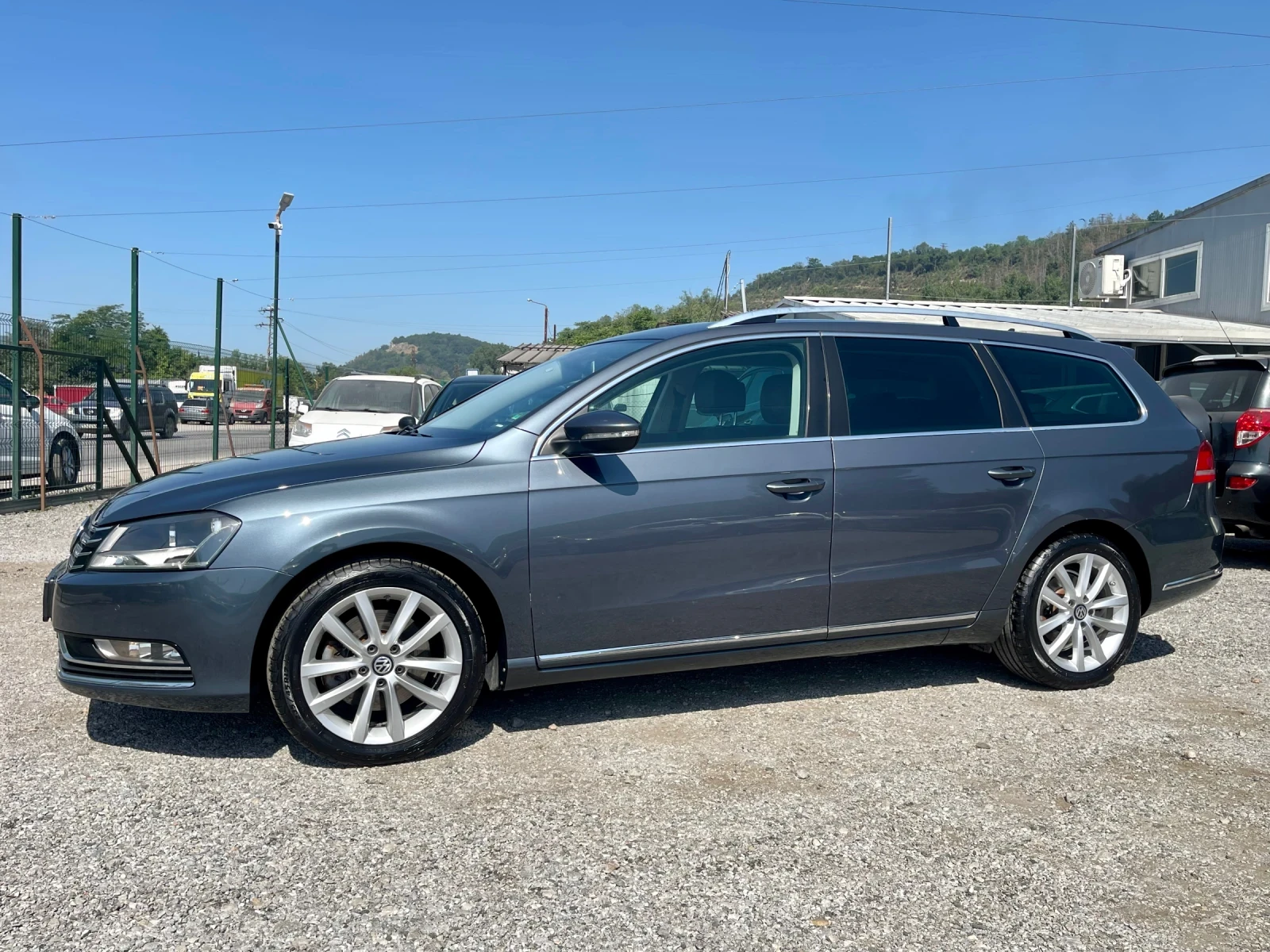 VW Passat 2.0TDI-AVTOMATIC-BLUEMOTION-NAVI-PODGREV - изображение 2