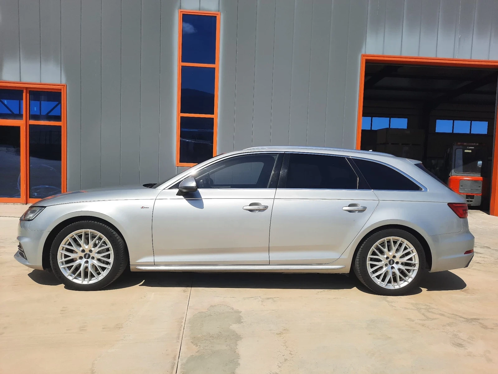 Audi A4 2.0TDI* S-line* Matrix* DriveSelect - изображение 7