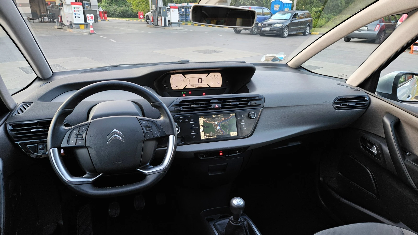 Citroen Grand C4 Picasso 1.6 Hdi NAVIG/KLIMATRON/6skorost/7mesta - изображение 8