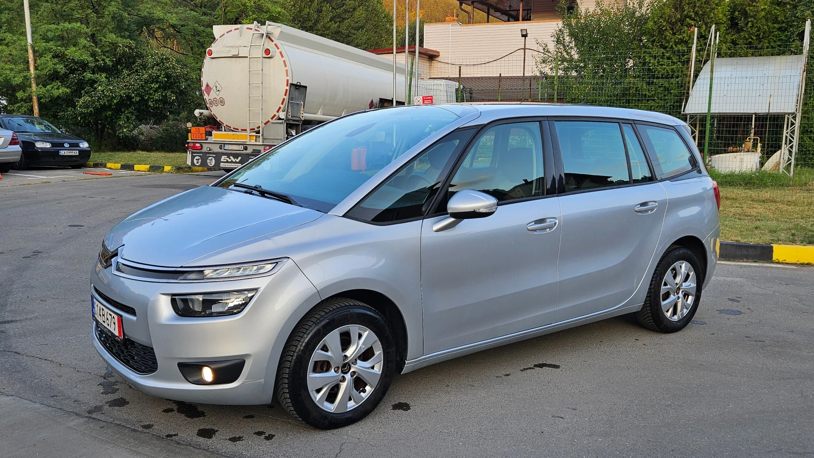 Citroen Grand C4 Picasso 1.6 Hdi NAVIG/KLIMATRON/6skorost/7mesta - изображение 2