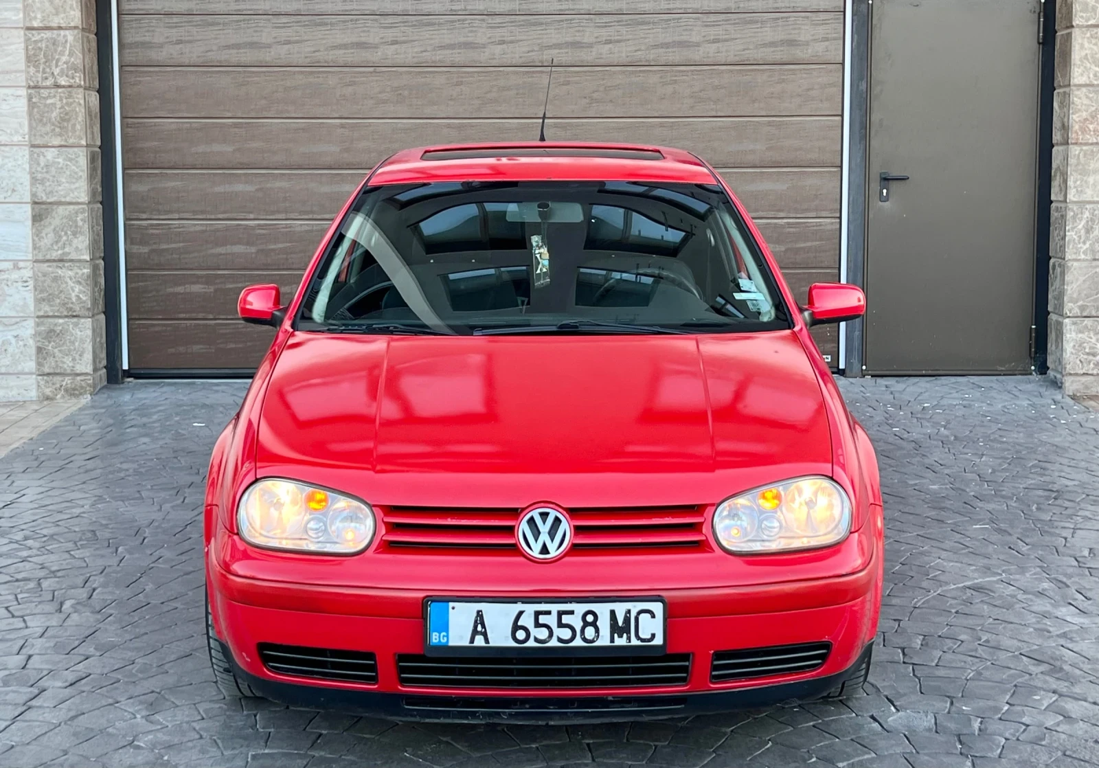 VW Golf 1.6 Бензин - изображение 2