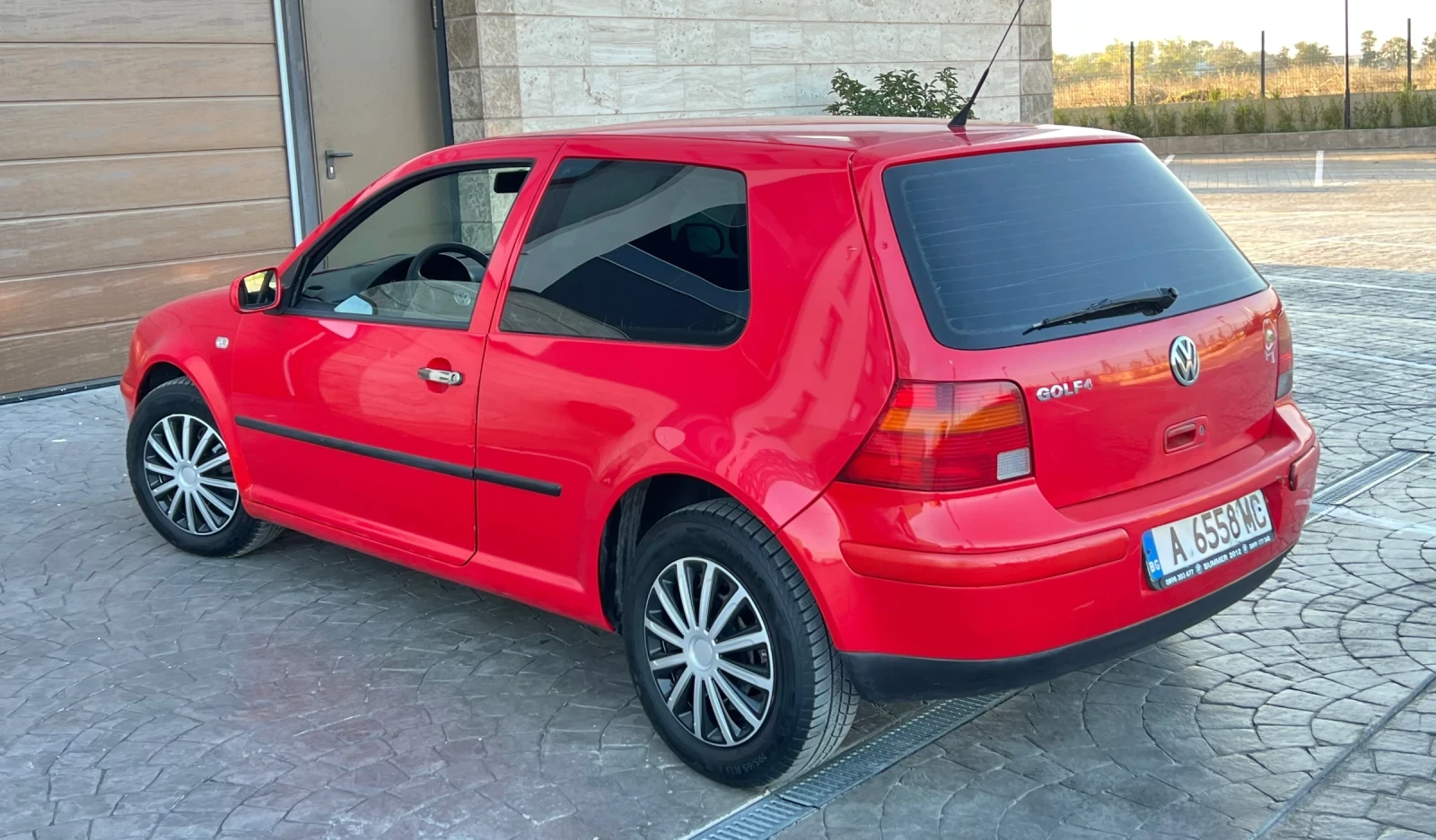 VW Golf 1.6 Бензин - изображение 5