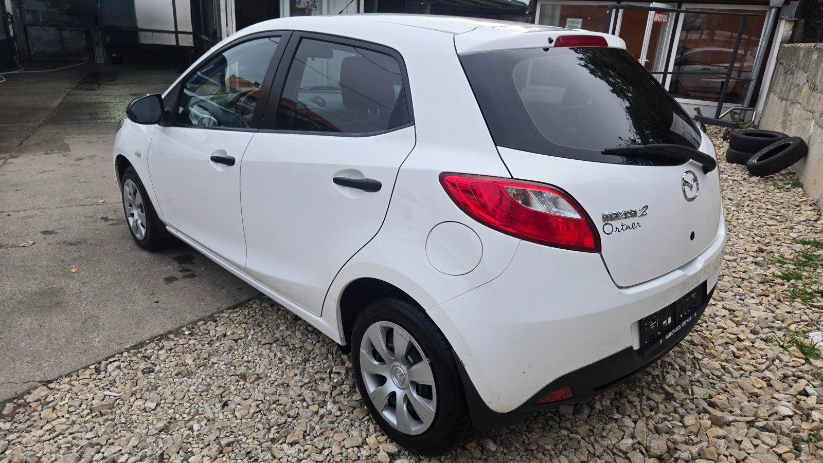 Mazda 2  - изображение 5