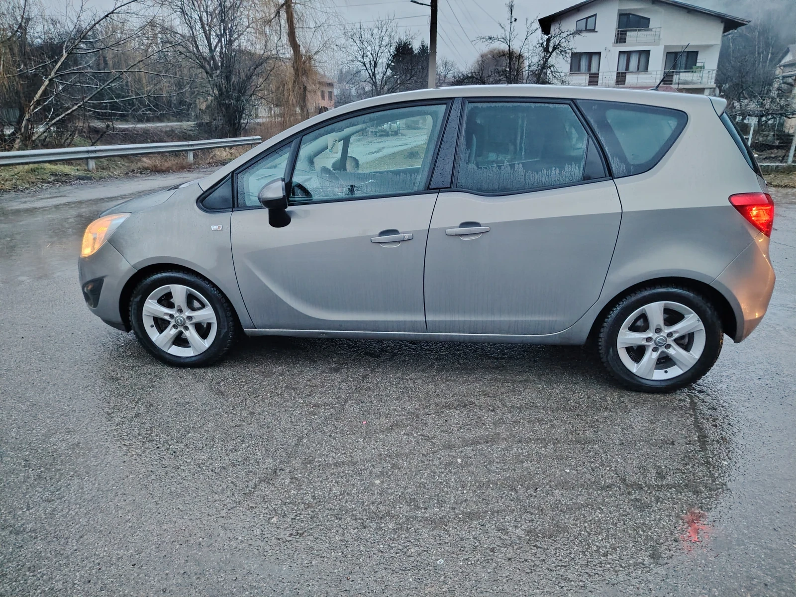 Opel Meriva  - изображение 4