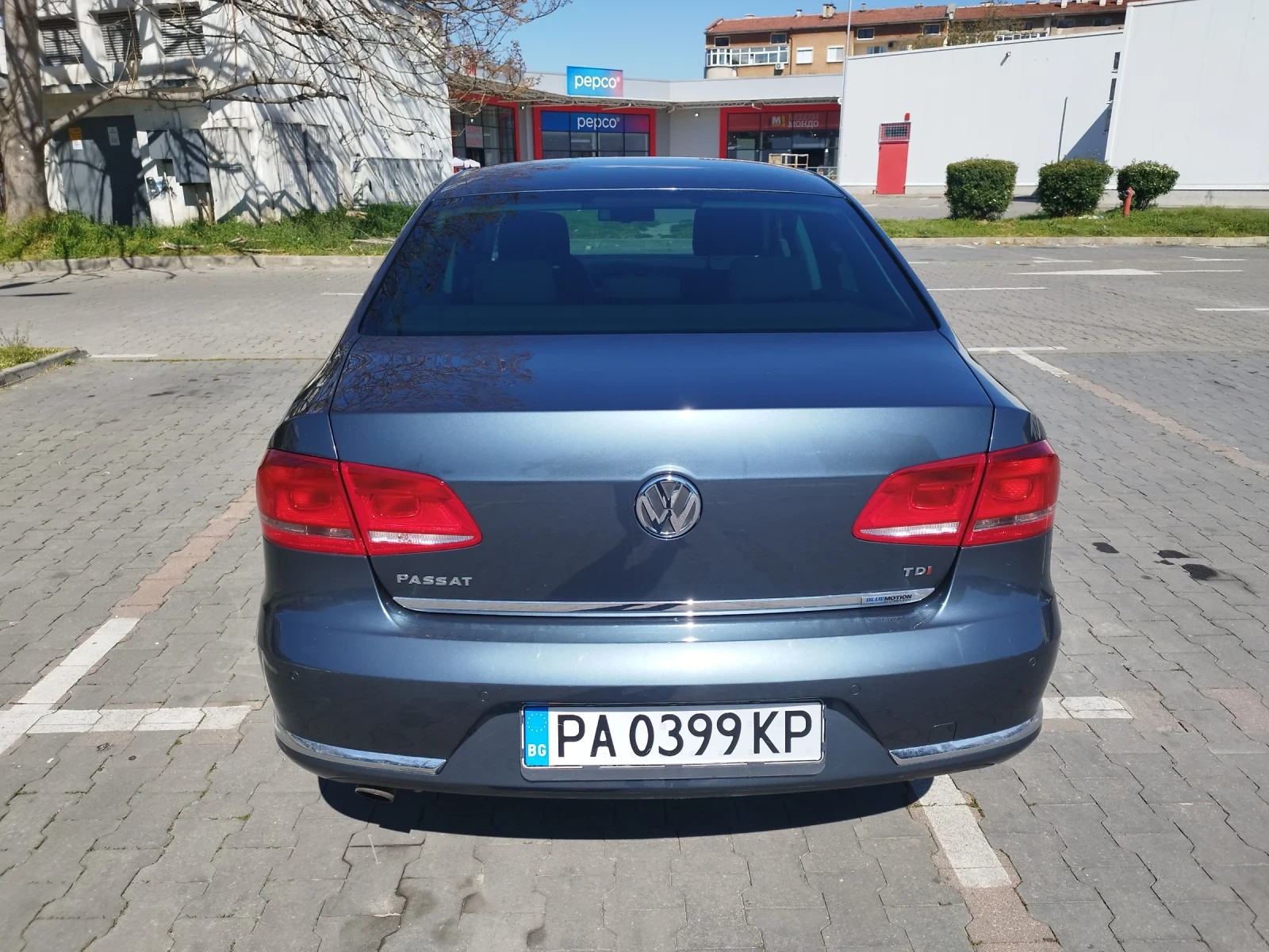 VW Passat, снимка 13 - Автомобили и джипове - 54259334