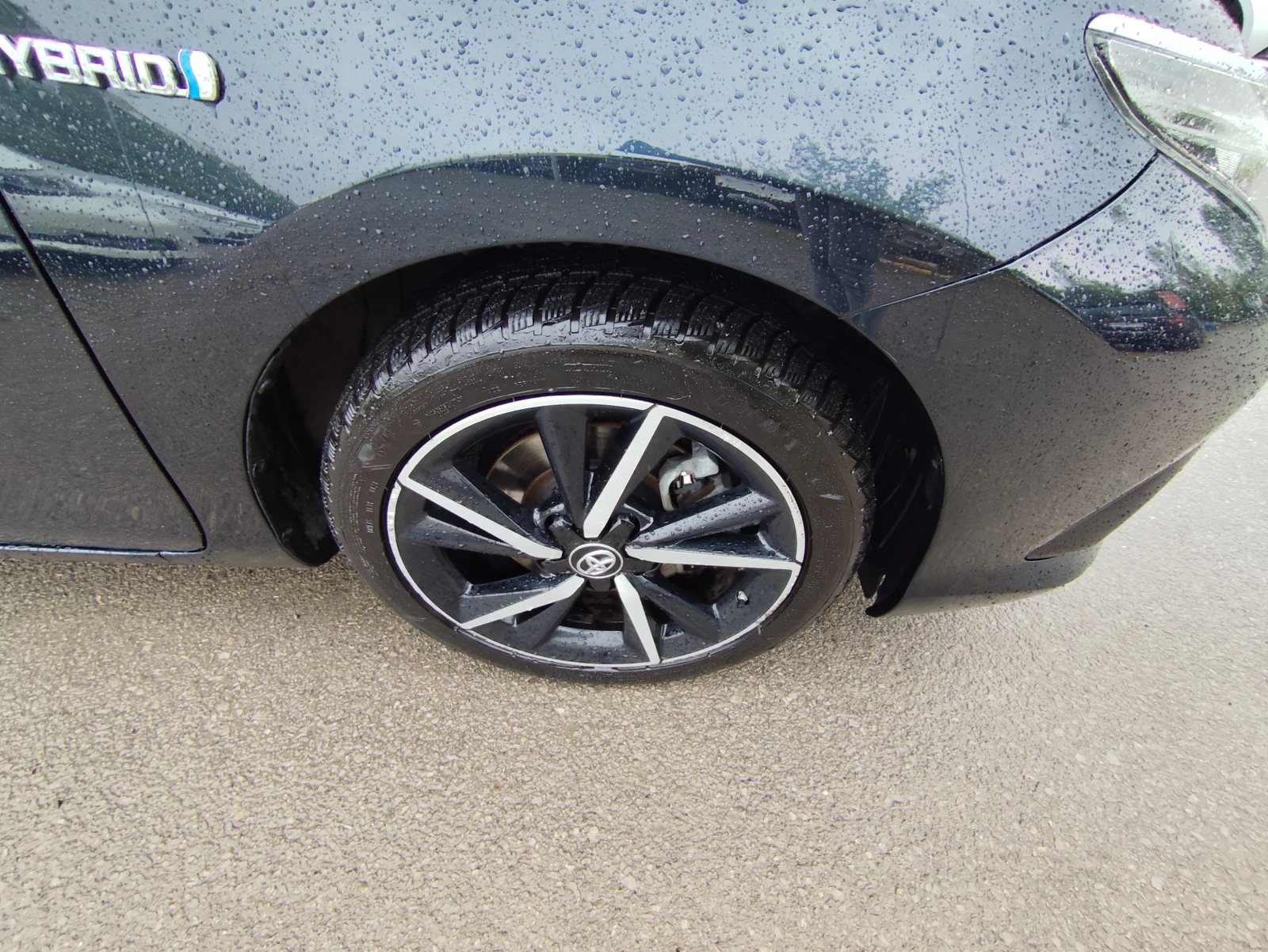 Toyota Auris 1.8HYBRID* EURO6B* LED* , снимка 15 - Автомобили и джипове - 54366063