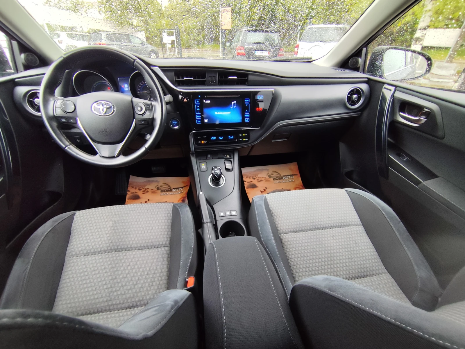 Toyota Auris 1.8HYBRID* EURO6B* LED* , снимка 10 - Автомобили и джипове - 54366063