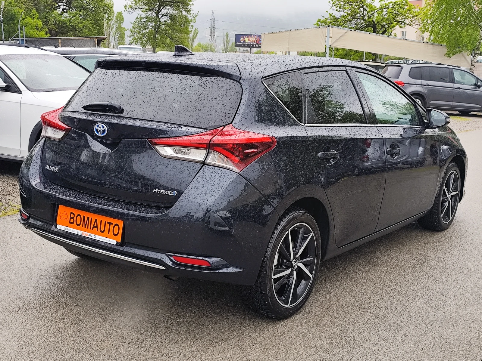 Toyota Auris 1.8HYBRID* EURO6B* LED* , снимка 4 - Автомобили и джипове - 54366063