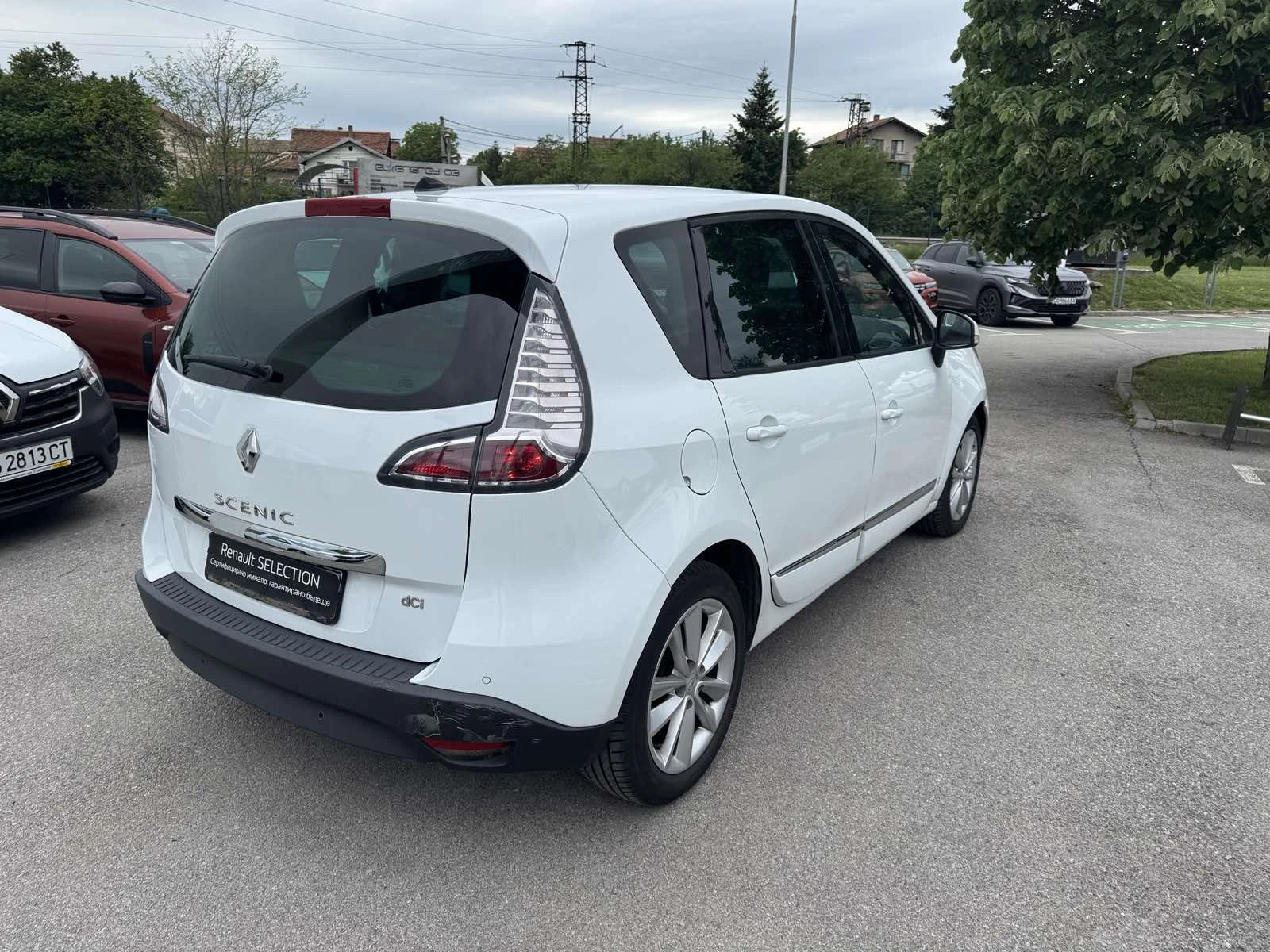 Renault Scenic 1.5Dci , снимка 6 - Автомобили и джипове - 54553748