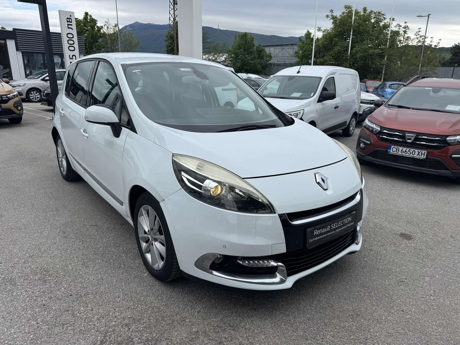 Renault Scenic 1.5Dci , снимка 8 - Автомобили и джипове - 54553748