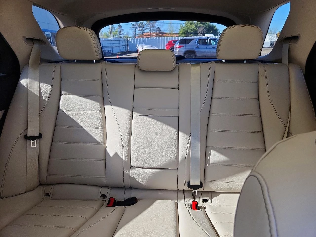 Mercedes-Benz GLE 450 4MATIC !!УНИКАТ!! #ПЪЛНО ОБОРУДВАНЕ# !ПАНОРАМА, снимка 10 - Автомобили и джипове - 55055342