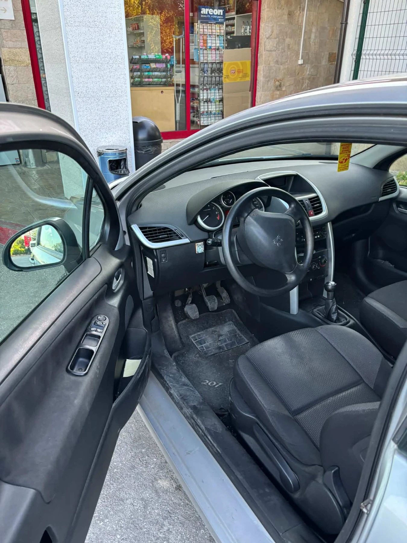 Peugeot 207, снимка 6 - Автомобили и джипове - 55082296