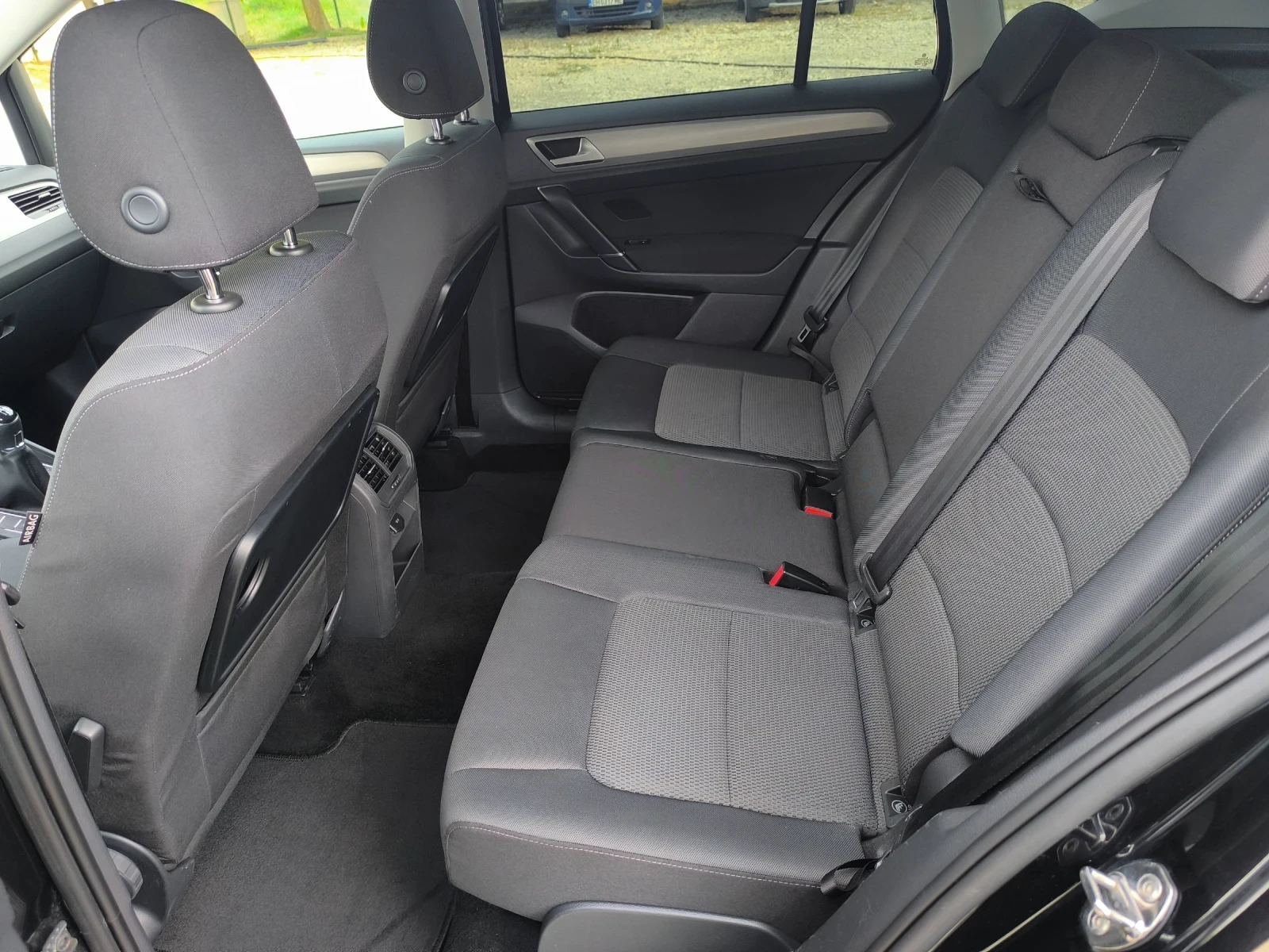 VW Sportsvan 1.6 TDI, BLUE MOTION, 110к.с., снимка 13 - Автомобили и джипове - 55177963