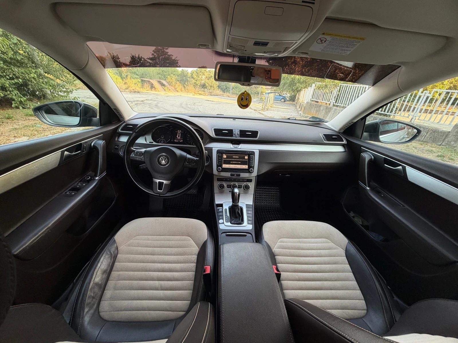 VW Passat 2.0TDI LED, снимка 8 - Автомобили и джипове - 55841656
