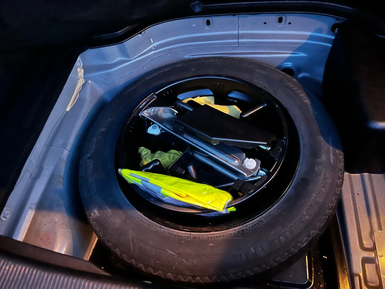 Mercedes-Benz C 220, снимка 13 - Автомобили и джипове - 56434846