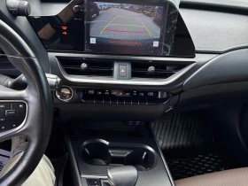 Lexus UX | Mobile.bg    9