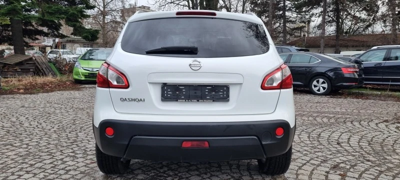 Nissan Qashqai 2.0i * TEKNA* * AVTOMAT* * ОБСЛУЖЕН* CAMERA* SWISS, снимка 6 - Автомобили и джипове - 44784823