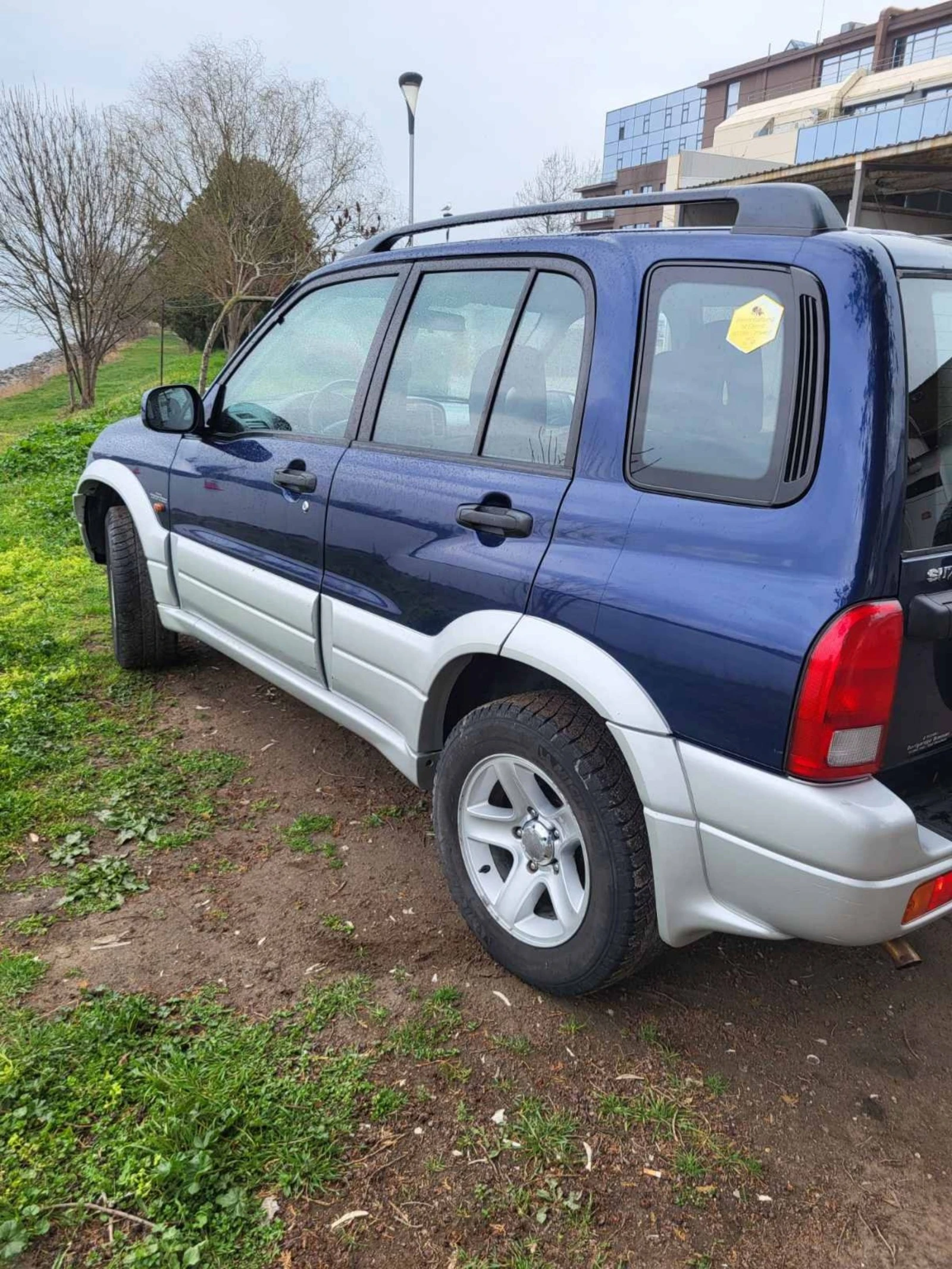 Suzuki Grand vitara 2.0 Бензин АВТОМАТ - изображение 7