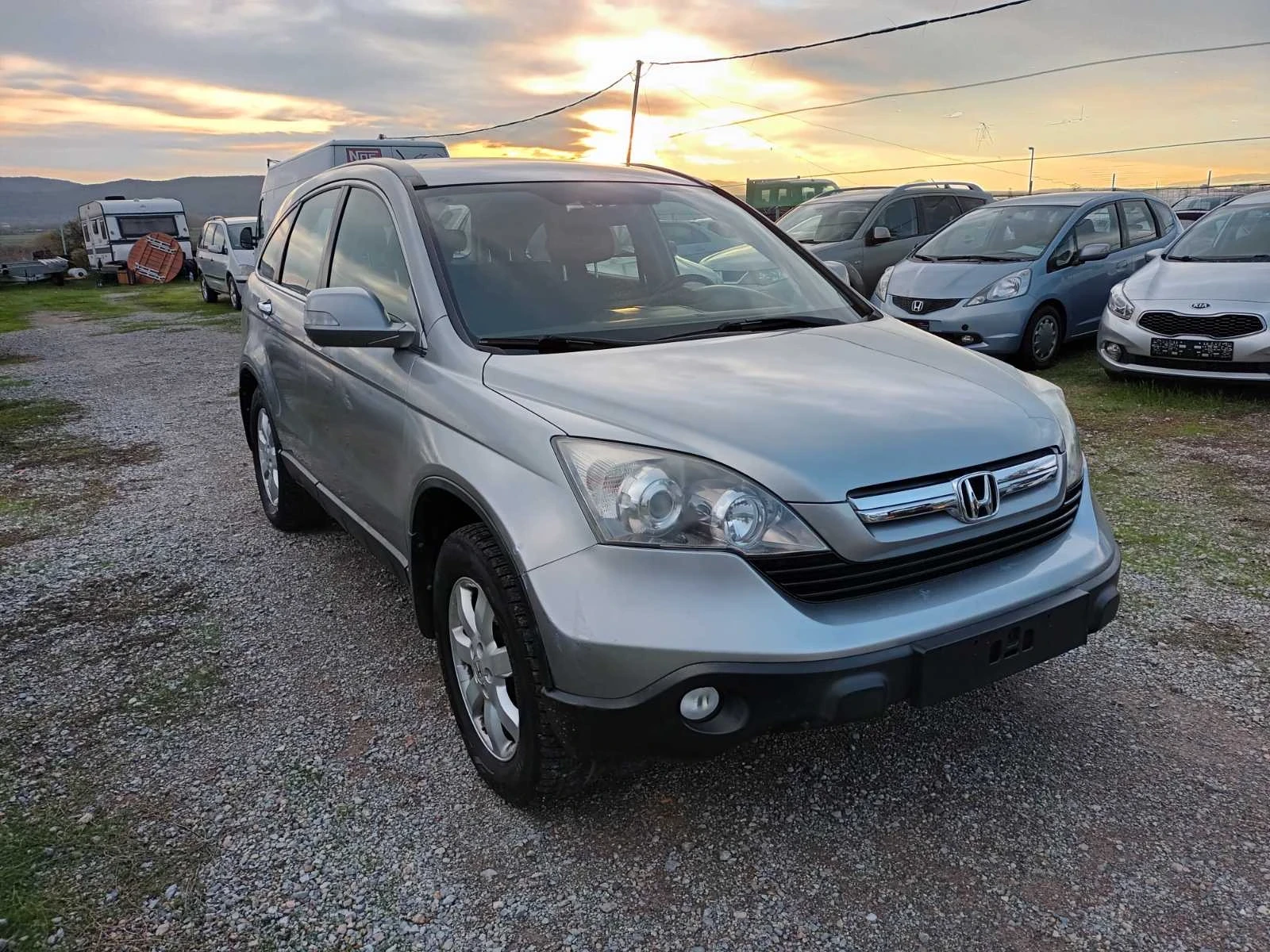 Honda Cr-v 2.0 i АВТОМАТ - изображение 3