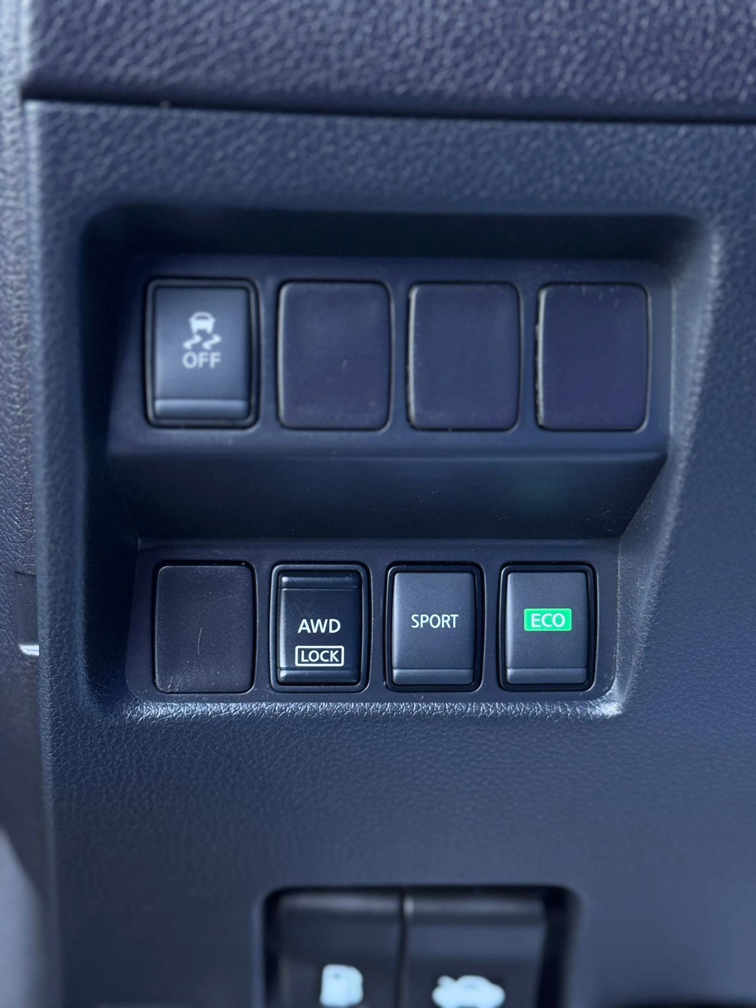 Nissan X-trail ROGUE/2.5I/Auto/Bose/4x4/Kam/MULTY/96 хил.км.!!!, снимка 12 - Автомобили и джипове - 53750260