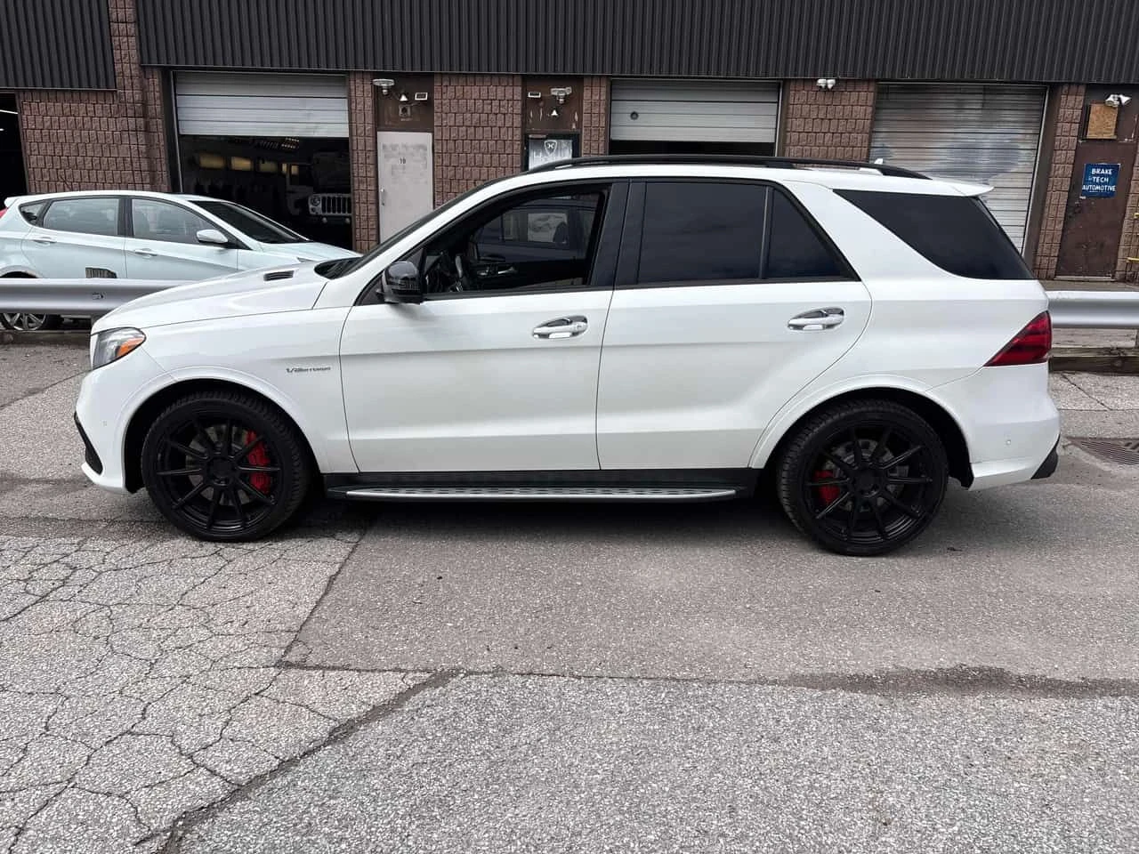 Mercedes-Benz GLE 63 S AMG CARFAX, снимка 2 - Автомобили и джипове - 54254050