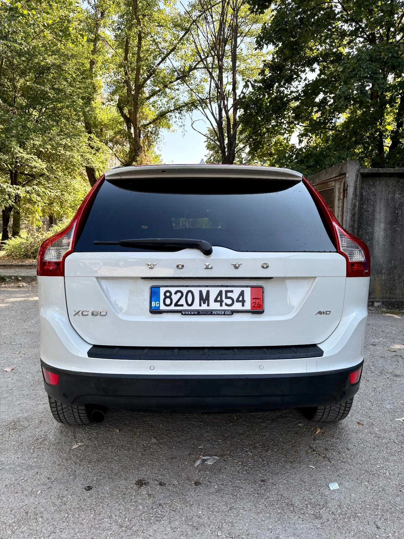 Volvo XC60 2.4 D5 4X4 Автоматик, снимка 6 - Автомобили и джипове - 55786162