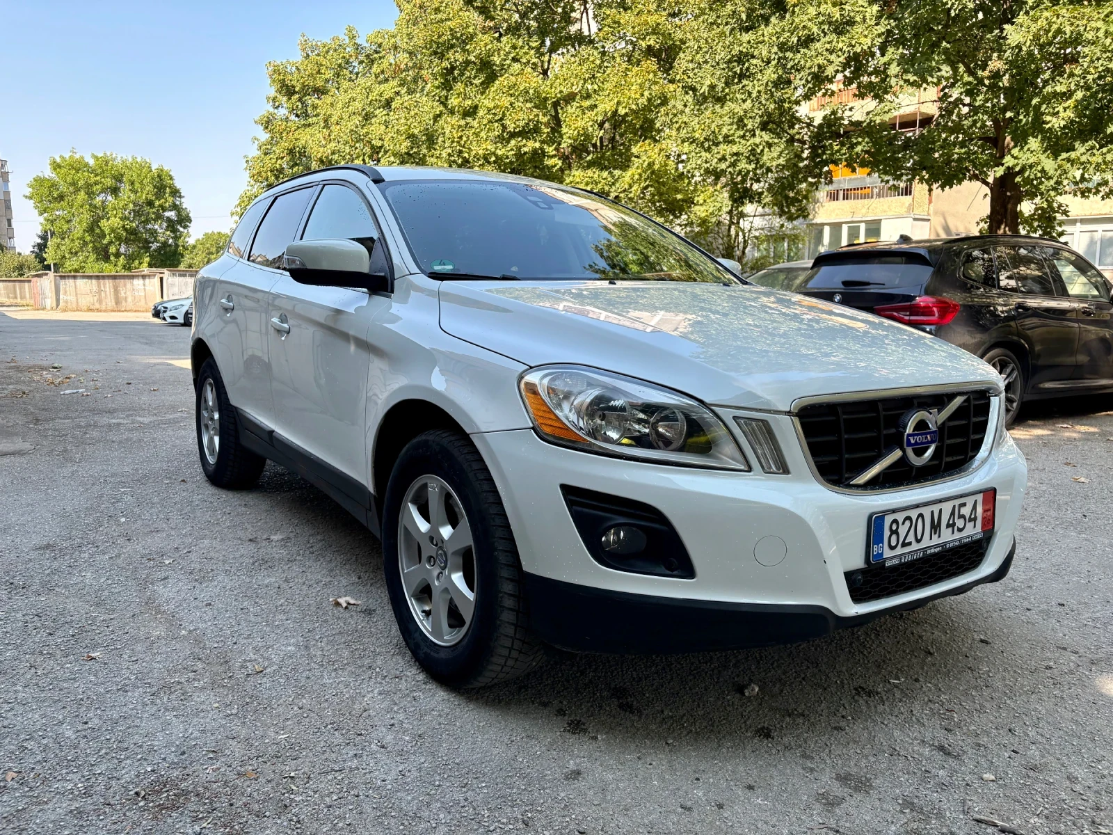 Volvo XC60 2.4 D5 4X4 Автоматик, снимка 2 - Автомобили и джипове - 55786162