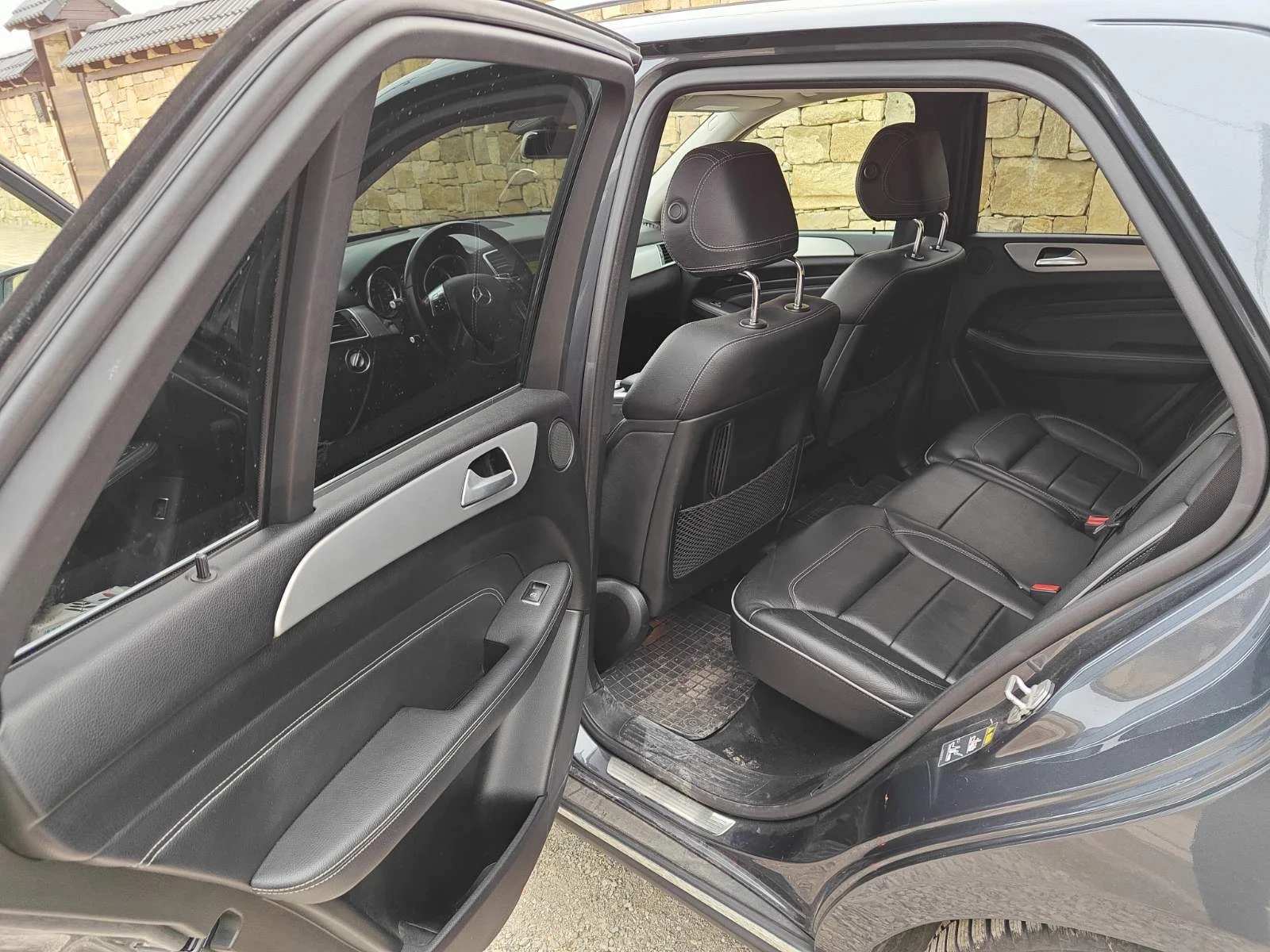 Mercedes-Benz ML 350 BlueTec 4 Matic, снимка 11 - Автомобили и джипове - 55940274
