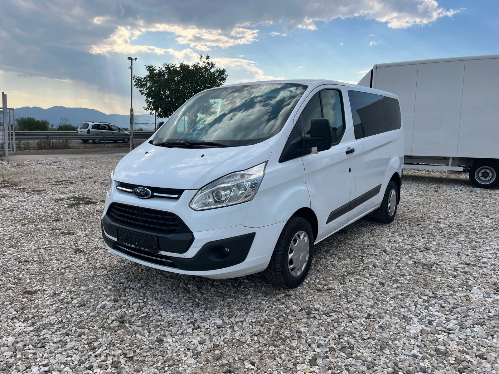 Ford Transit Custom 9 МЕСТЕН ЕВРО6 ТОП СЪСТОЯНИЕ, снимка 1