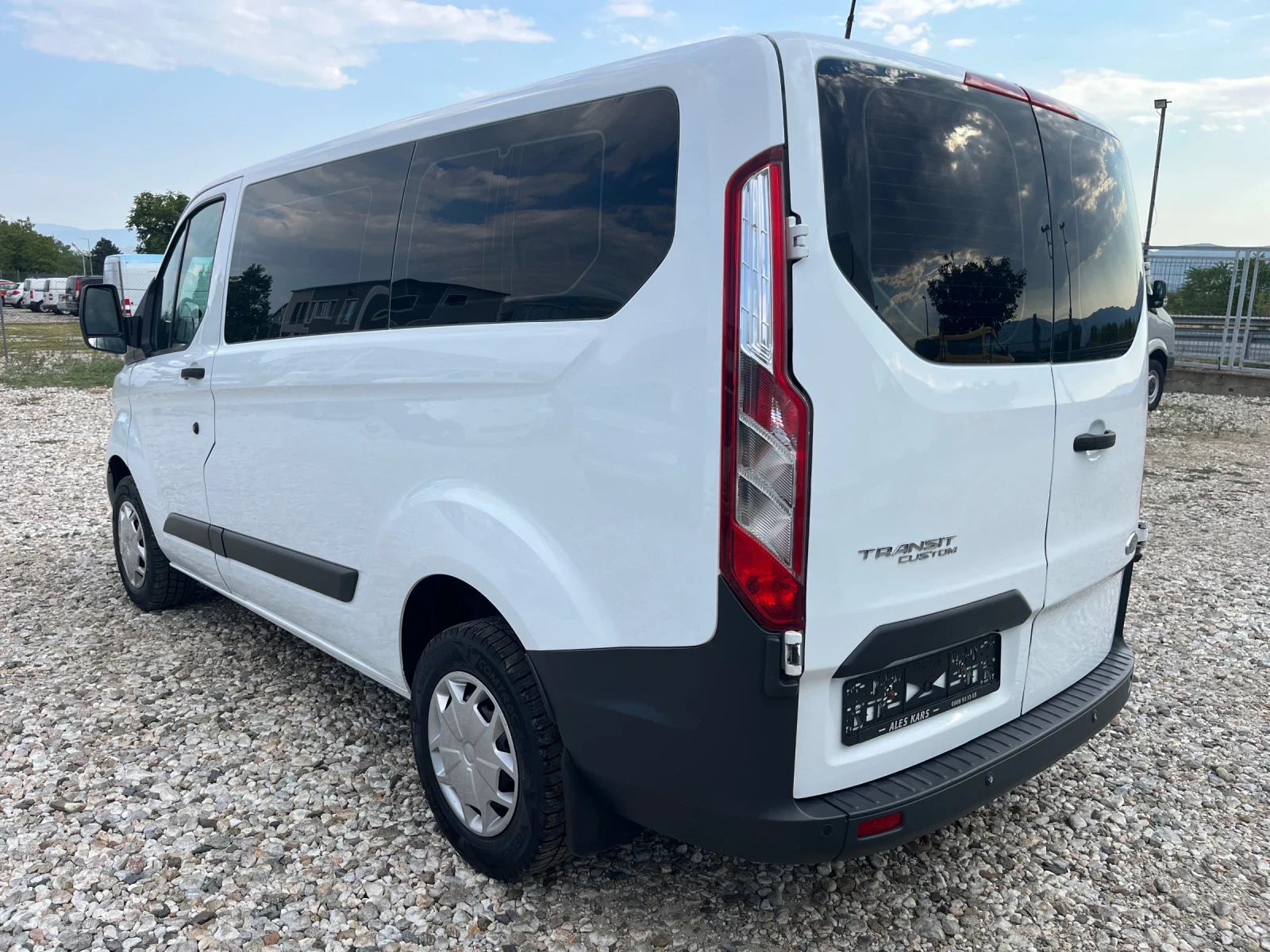 Ford Transit Custom 9 МЕСТЕН ЕВРО6 ТОП СЪСТОЯНИЕ - изображение 3